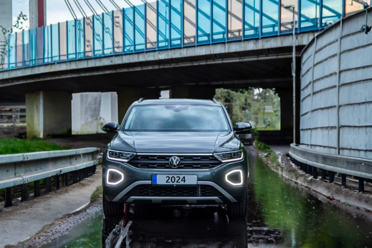 Test opon letnich ADAC 2024: Najlepsze propozycje dla małych SUV-ów z nowym naciskiem na zrównoważony rozwój