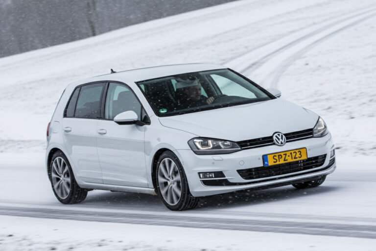 Test opon zimowych Auto Express 2025 (225/45 R17)
