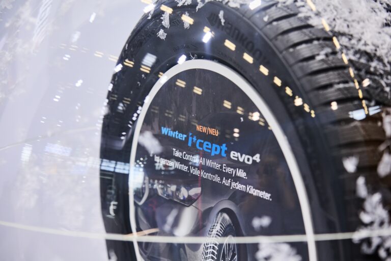 Hankook Winter i*cept evo 4 zdominował test zimowych opon SUV Auto Bild Allrad