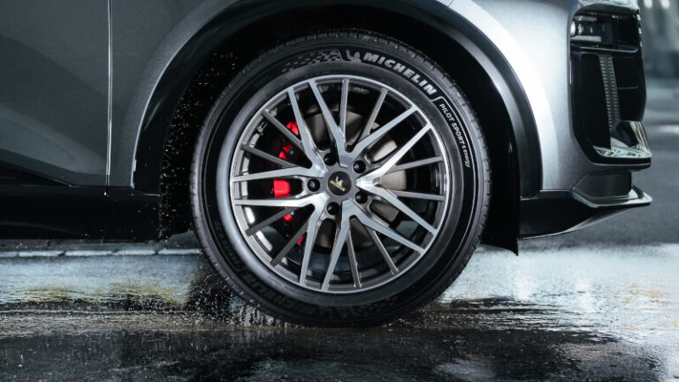 Michelin Pilot Sport 5 Energy: opona letnia UHP z etykietą EU A/A zoptymalizowana dla pojazdów elektrycznych