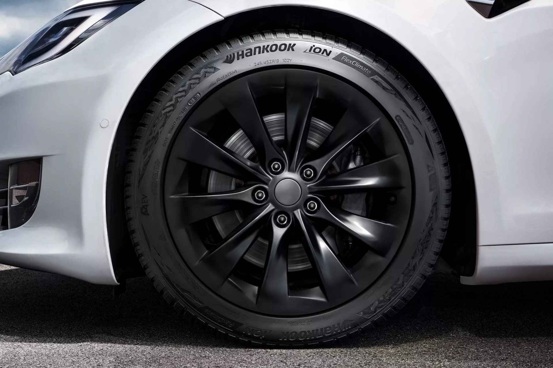 Hankook ION FlexClimate